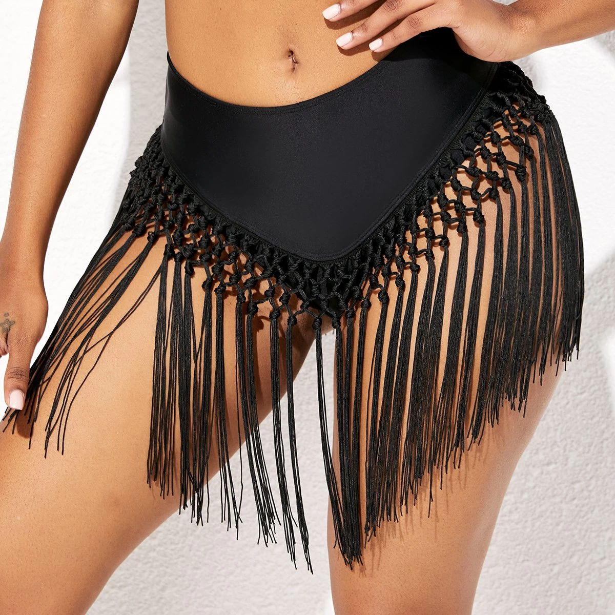 Tassel Detail Mid Waist Solid Bikini Bottom 4 Tassel Detail Mid Waist Solid Bikini Bottom - Image 4